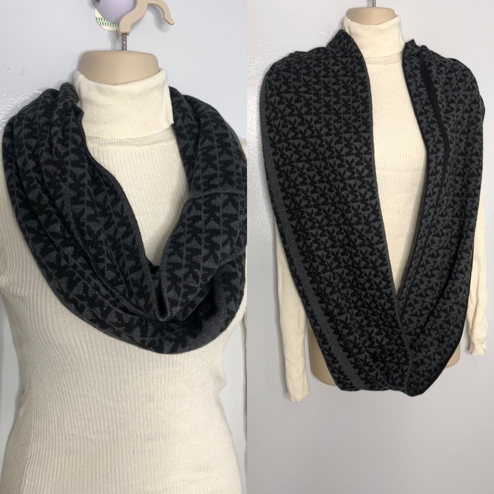 Michael kors NWOT black gray monogram knit scarf